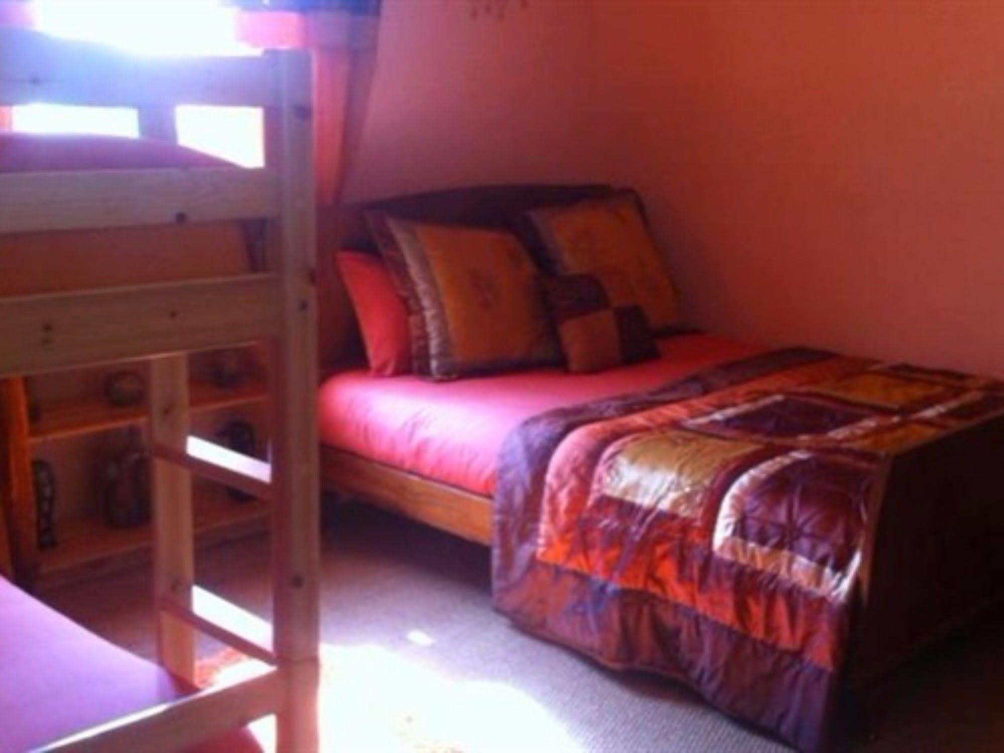 Sunset House Chambres De Hotes Magnac-Laval Dış mekan fotoğraf